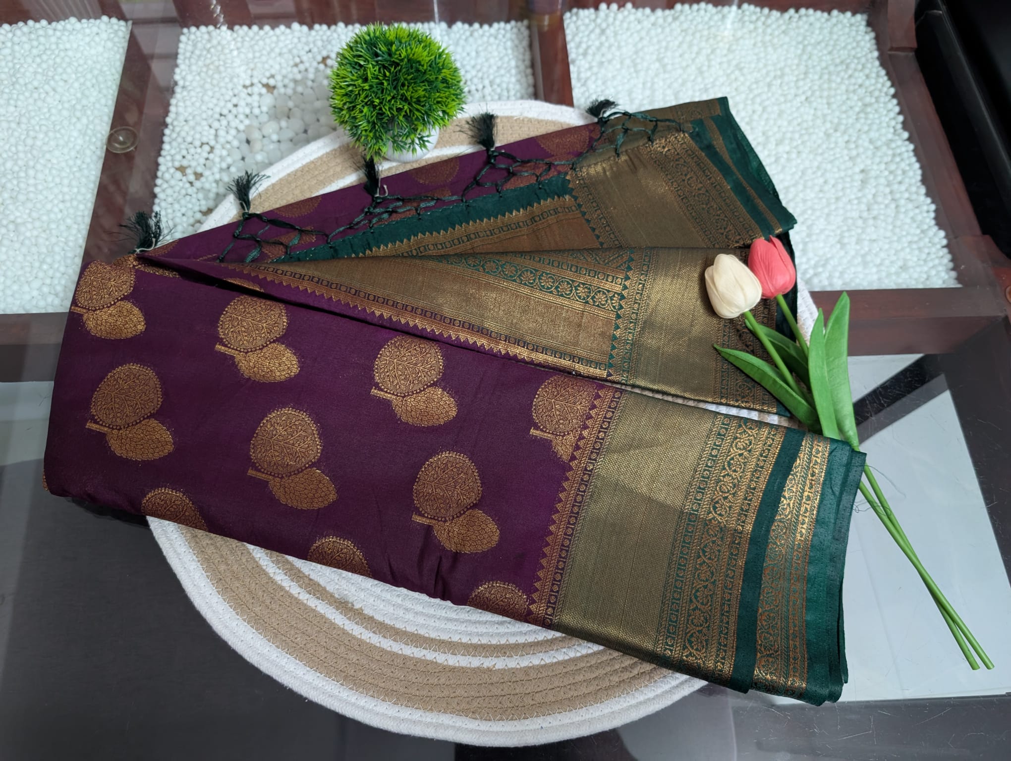 Banarasi Silk (Leaf design)