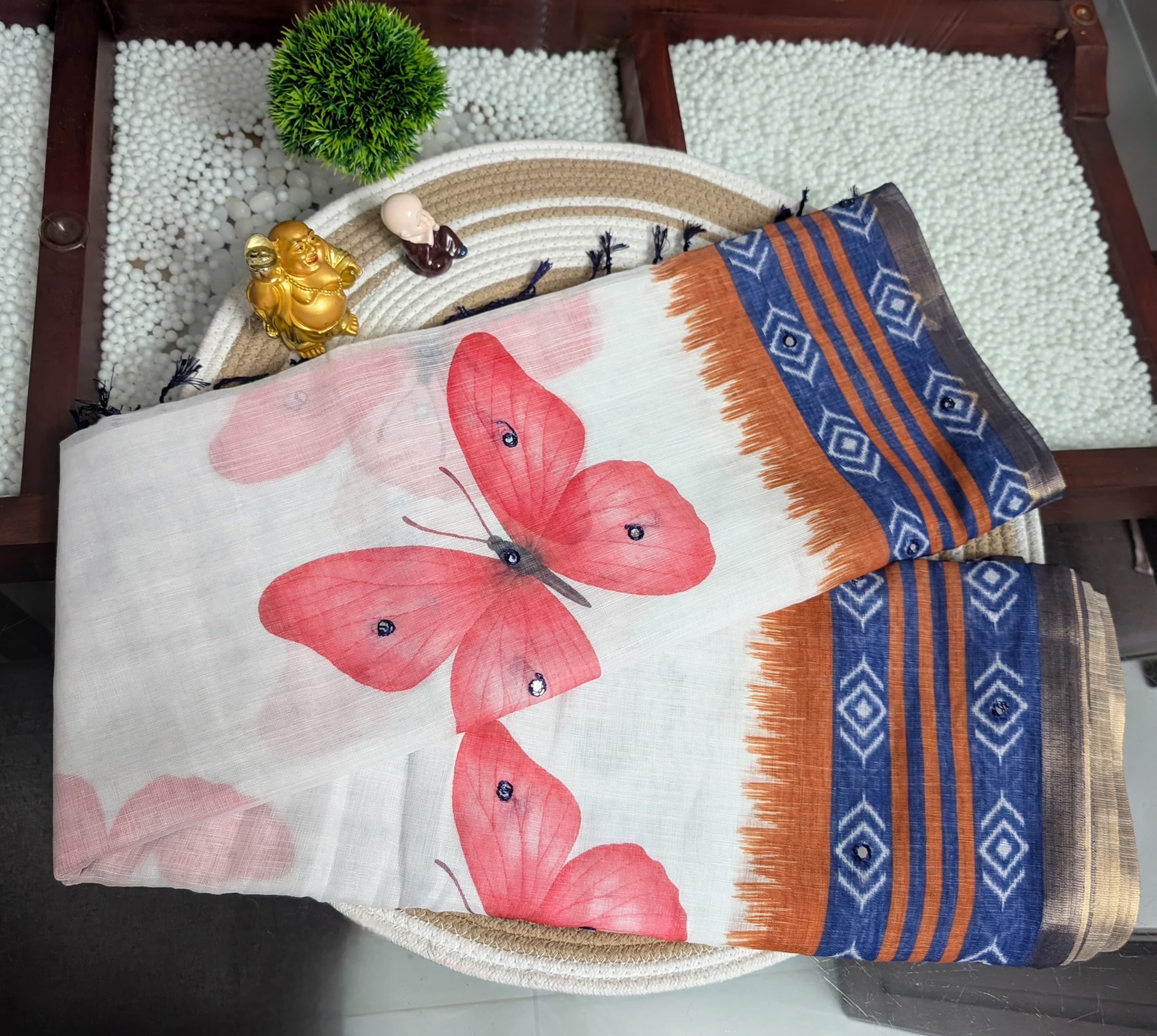 Semi Linen Saree