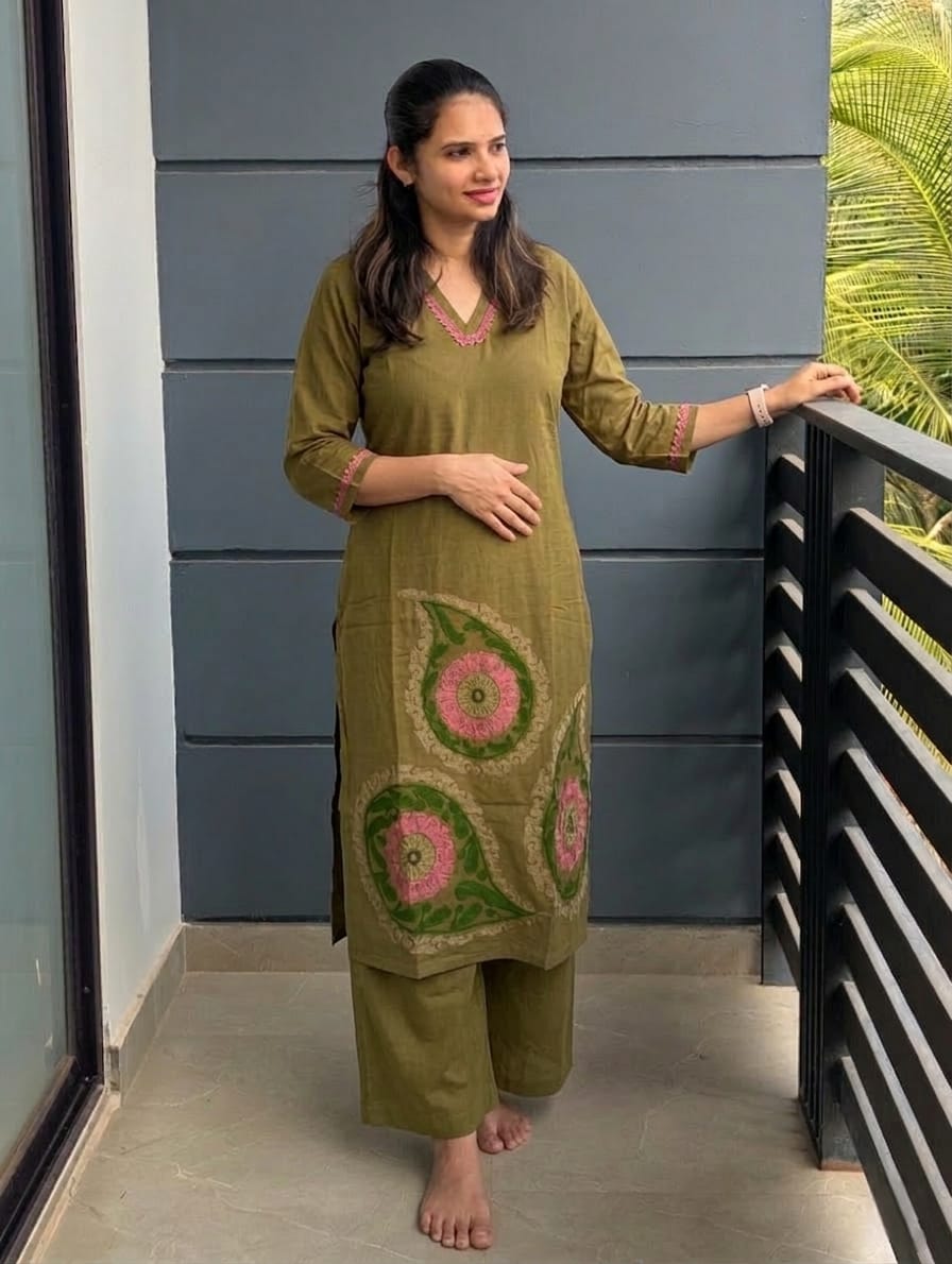 Cotton 2-piece set with floral details